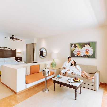 Occidental At Xcaret Destination Hotel Xcaret Park Luaran gambar A room at the Iberostar Grand Hotel at Playa del Inglés, Gran Canaria