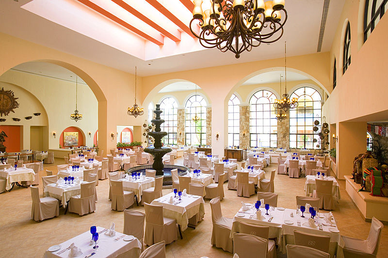 Occidental At Xcaret Destination Hotel Xcaret Park Luaran gambar The restaurant at the hotel