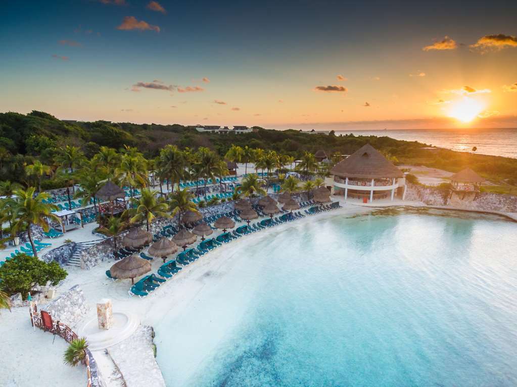 Occidental At Xcaret Destination Hotel Xcaret Park Alam Semulajadi gambar Aerial view of the beach at the Hard Rock Hotel Cancun