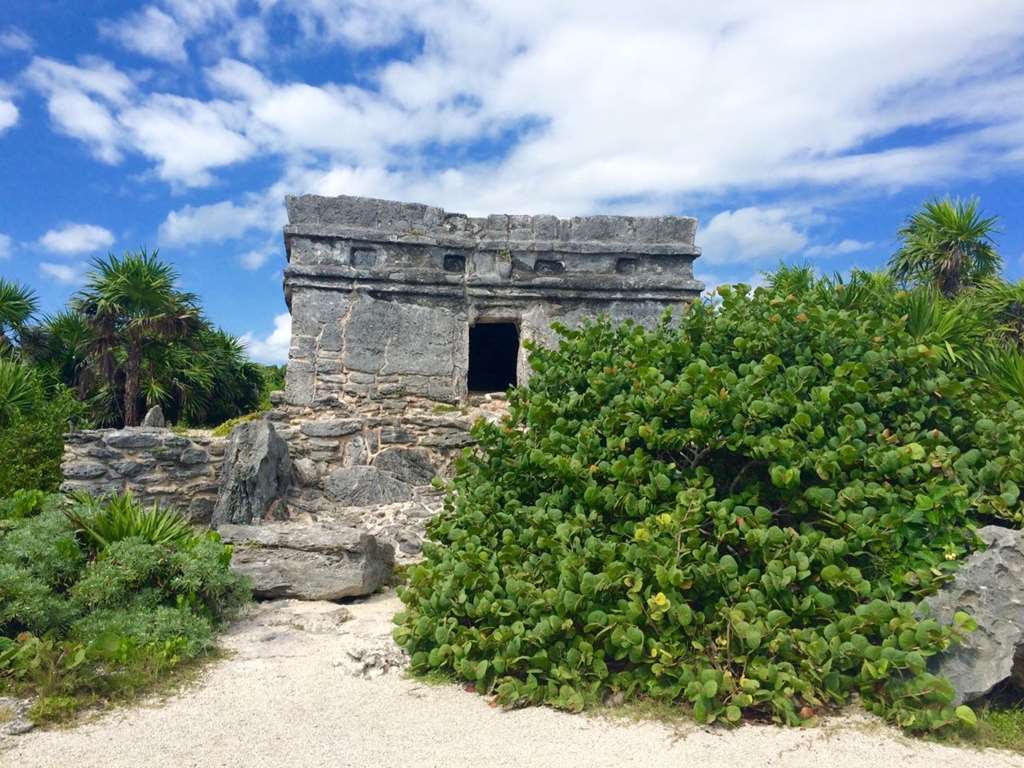 Occidental At Xcaret Destination Hotel Xcaret Park Luaran gambar El Castillo