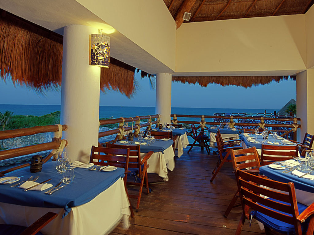 Occidental At Xcaret Destination Hotel Xcaret Park Luaran gambar Restaurant at the Grand Palladium Resort